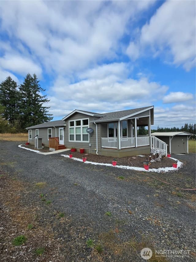 Property photo for 284 W Hale Road, Winlock