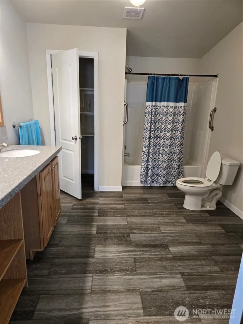 Property photo for 284 W Hale Road, Winlock photo 9
