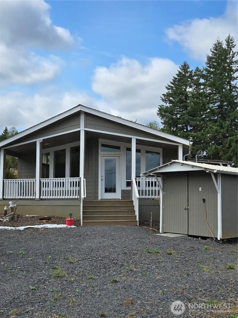 Property photo for 284 W Hale Road, Winlock photo 2