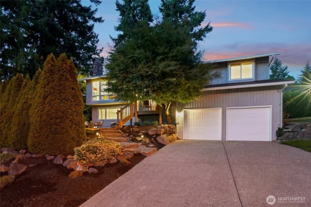 Property photo for 5906 112th Place Ne, Kirkland photo 2