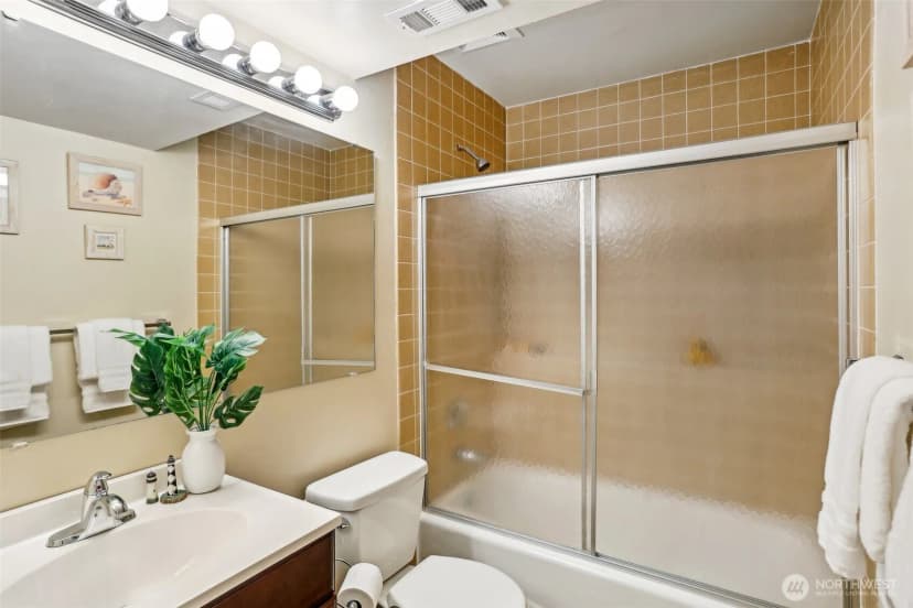 Property photo for 5906 112th Place Ne, Kirkland photo 25