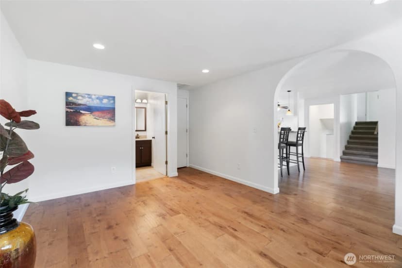 Property photo for 1607 E Hazel Avenue, Burlington photo 12