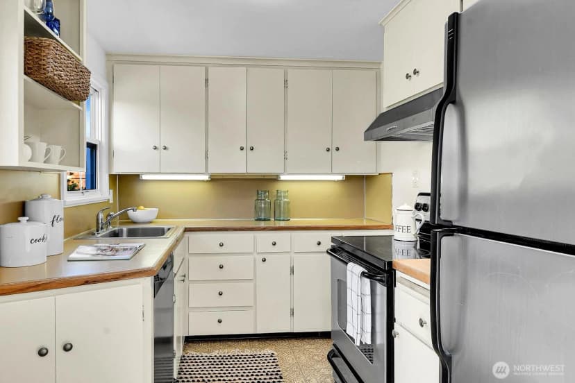 Property photo for 4308 Sw Portland Street, Seattle photo 11