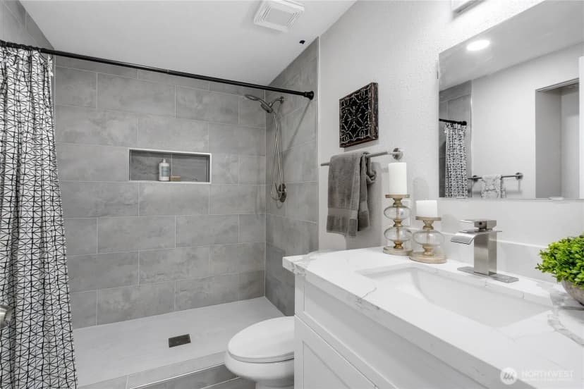 Property photo for 5310 26th Avenue S, Seattle photo 14
