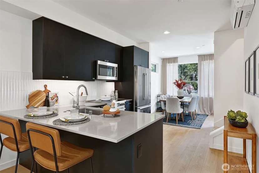 Property photo for 1301 D 31st Avenue S, Seattle photo 11