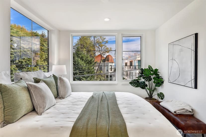 Property photo for 1301 D 31st Avenue S, Seattle photo 15