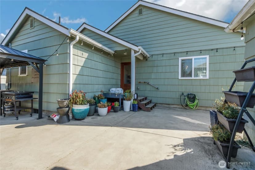 Property photo for 310 18th Street Nw, Puyallup photo 27