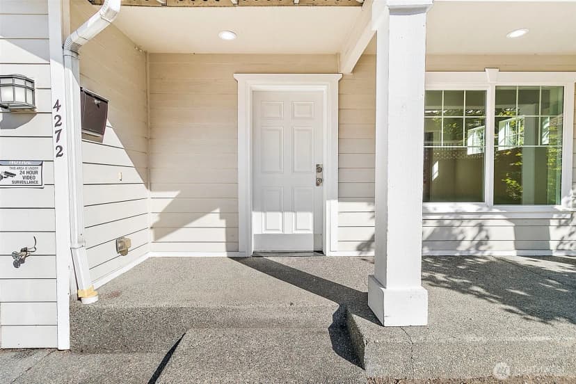 Property photo for 4272 S 160th Street, Tukwila photo 2