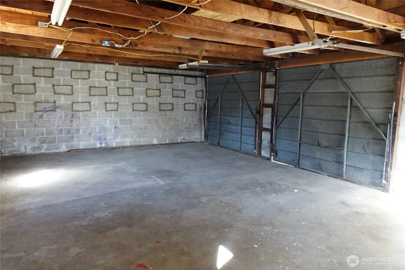 Property photo for 301 Linda Lane, Centralia photo 37