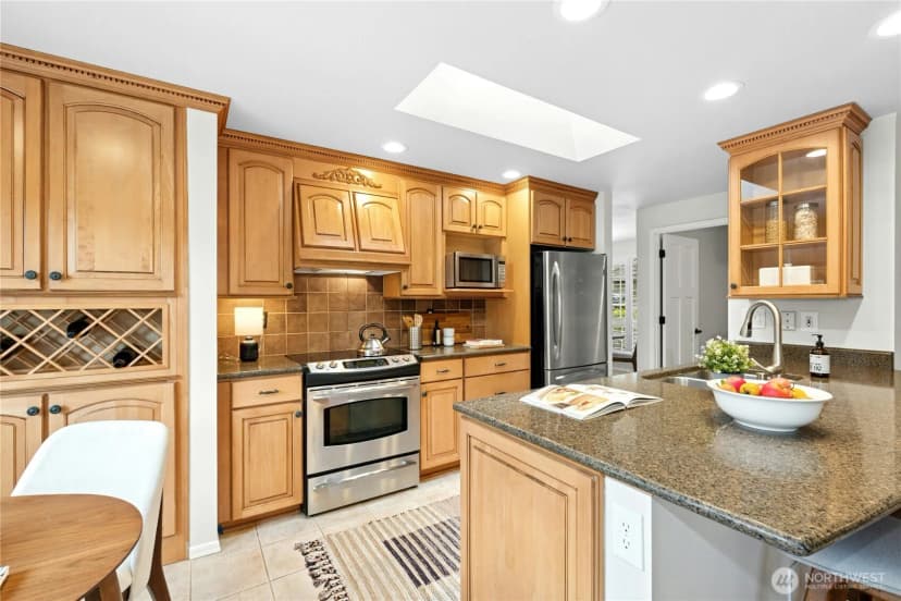 Property photo for 2468 168th Place Ne, Bellevue photo 11