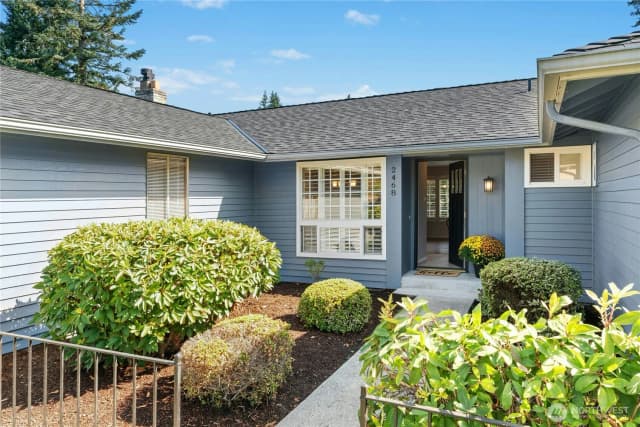 Property photo for 2468 168th Place Ne, Bellevue photo 2