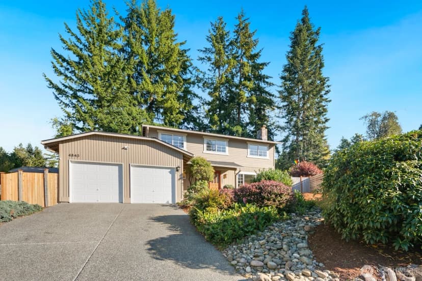Property photo for 4840 151st Place Se, Bellevue photo 2