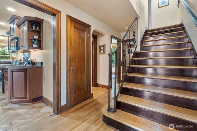 Property photo for 88 N Orchard Road, Tacoma photo 3