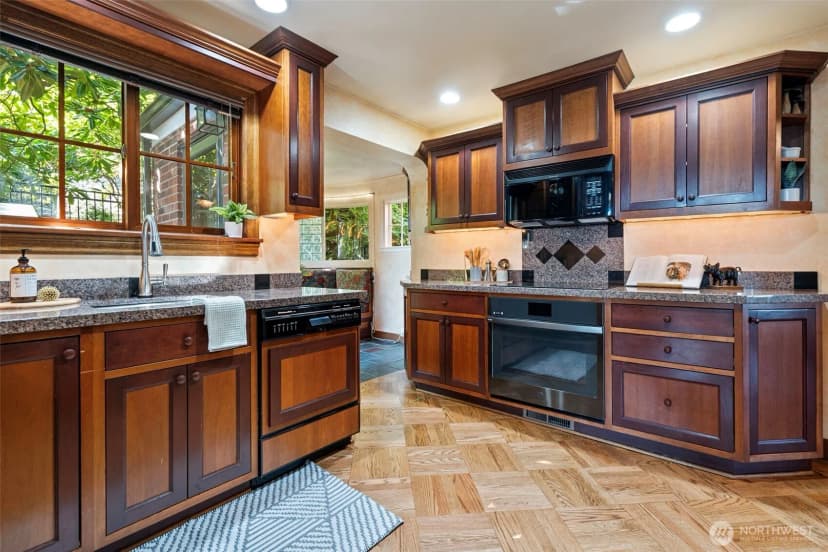 Property photo for 88 N Orchard Road, Tacoma photo 12
