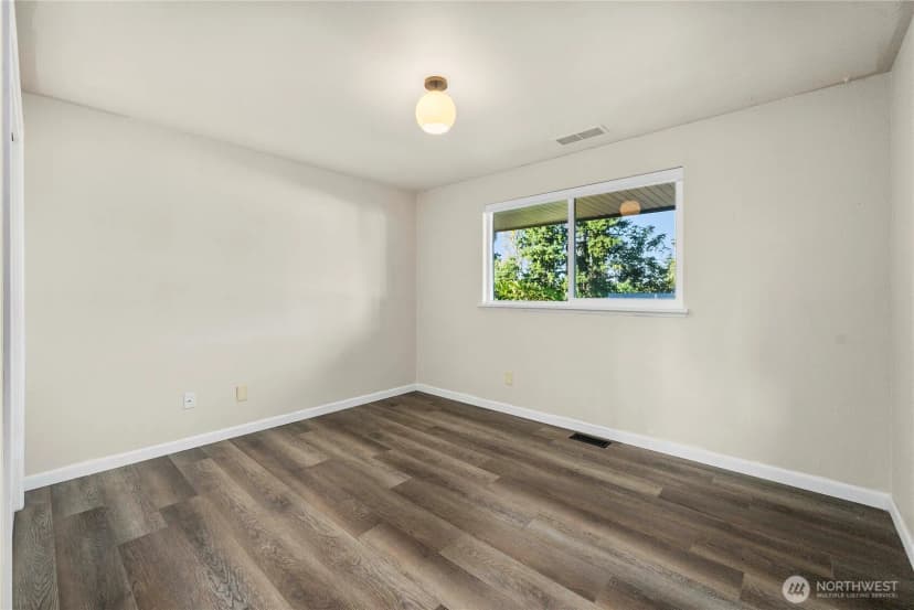 Property photo for 25416 31st Avenue S, Kent photo 19