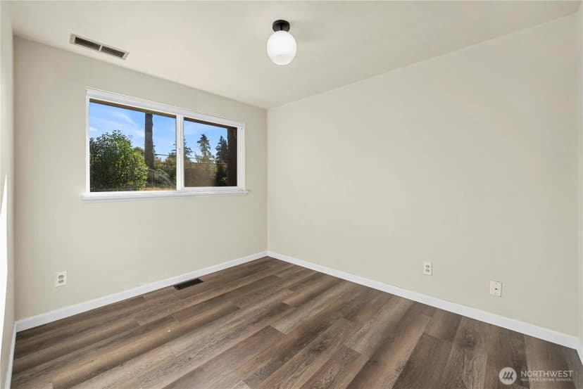 Property photo for 25416 31st Avenue S, Kent photo 21