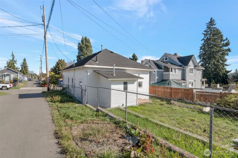 Property photo for 1812 22nd Street, Everett photo 15