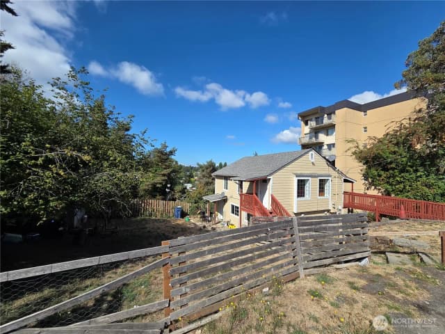 Property photo for 10603 12th Avenue Sw, Seattle