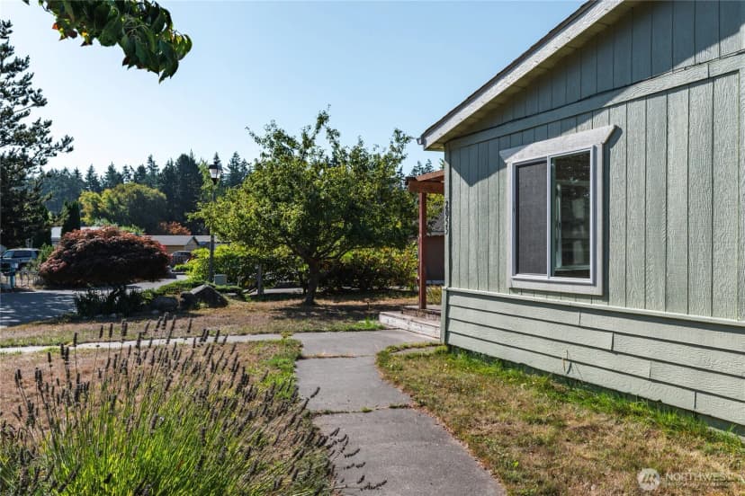 Property photo for 2055 Victoria Avenue, Port Townsend photo 2