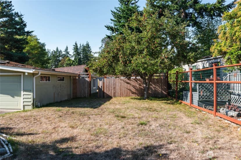 Property photo for 2055 Victoria Avenue, Port Townsend photo 35