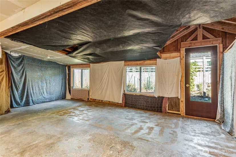 Property photo for 2055 Victoria Avenue, Port Townsend photo 29