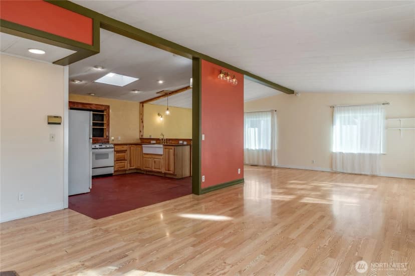 Property photo for 2055 Victoria Avenue, Port Townsend photo 9