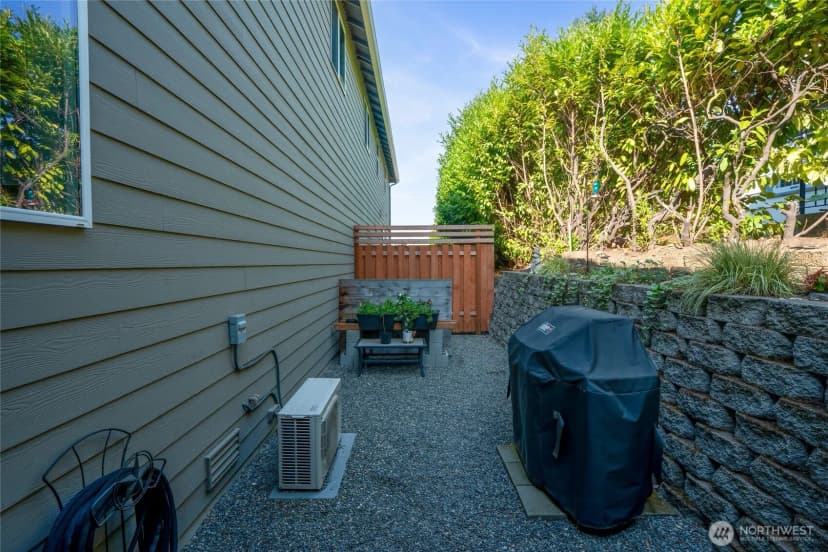 Property photo for 1012 High Avenue, Bremerton photo 39