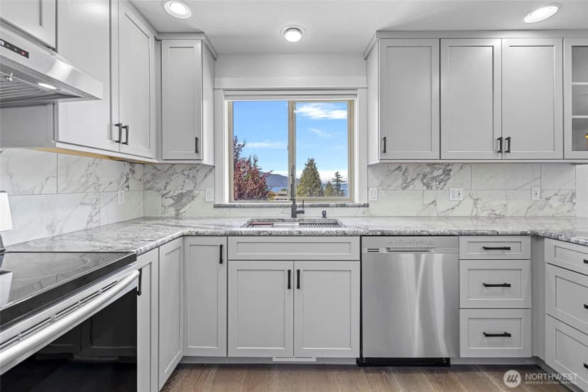 Property photo for 3410 W 7th Place, Anacortes photo 10