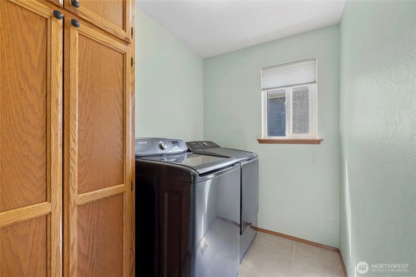 Property photo for 3410 W 7th Place, Anacortes photo 17