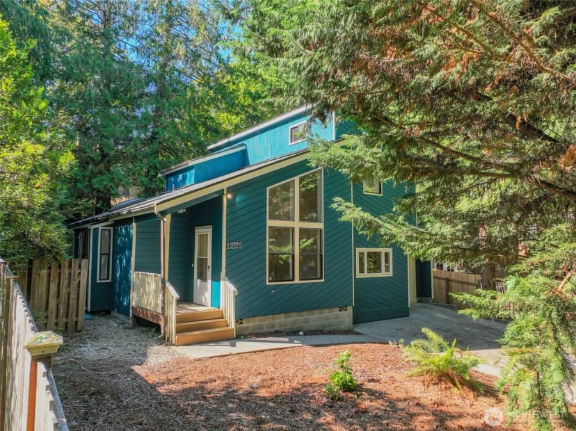 Property photo for 1271 Bay Lp Sw, Tumwater