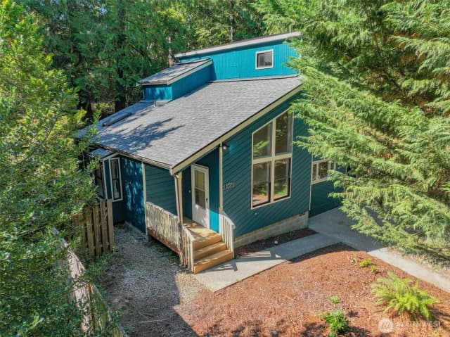 Property photo for 1271 Bay Lp Sw, Tumwater photo 3