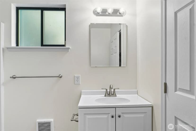 Property photo for 1271 Bay Lp Sw, Tumwater photo 15