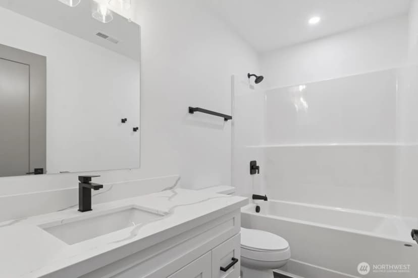 Property photo for 101 Skyline Drive, Elma photo 7