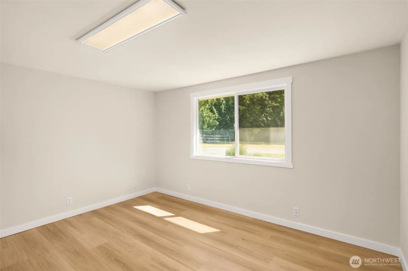 Property photo for 20420 Ne Woodinville Duvall Road, Woodinville photo 24