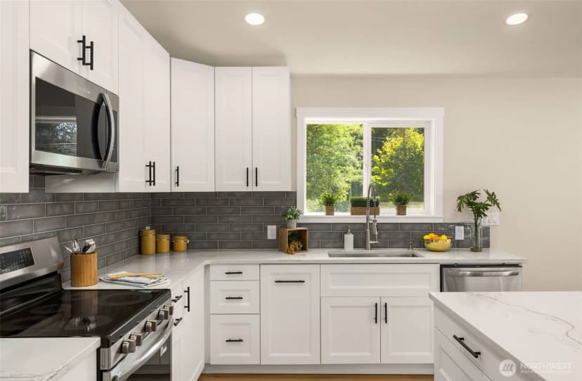 Property photo for 20420 Ne Woodinville Duvall Road, Woodinville photo 10