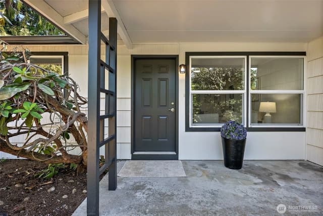 Property photo for 11725 Masonic Road Sw, Lakewood photo 2