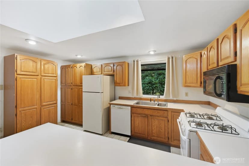 Property photo for 17212 Ne 165th Street, Woodinville photo 9