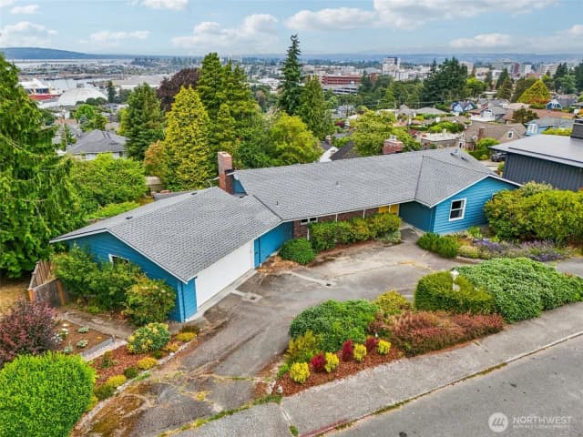 Property photo for 715 35th Street, Everett photo 2
