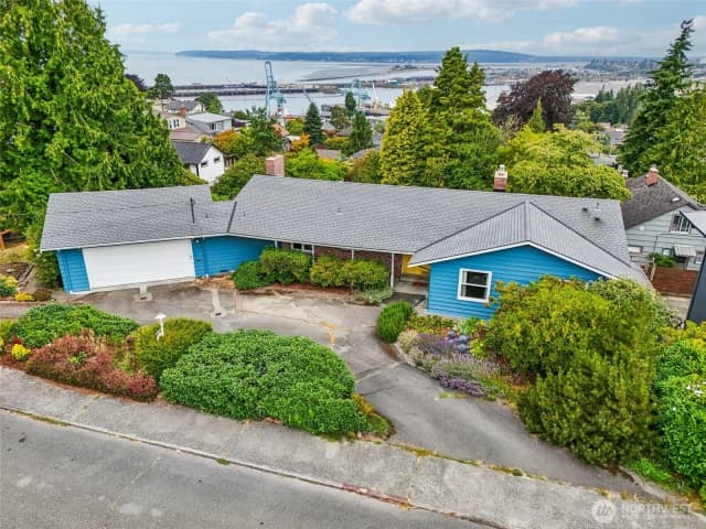 Property photo for 715 35th Street, Everett
