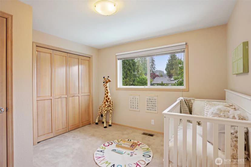 Property photo for 14919 Ne 10th Place, Bellevue photo 26