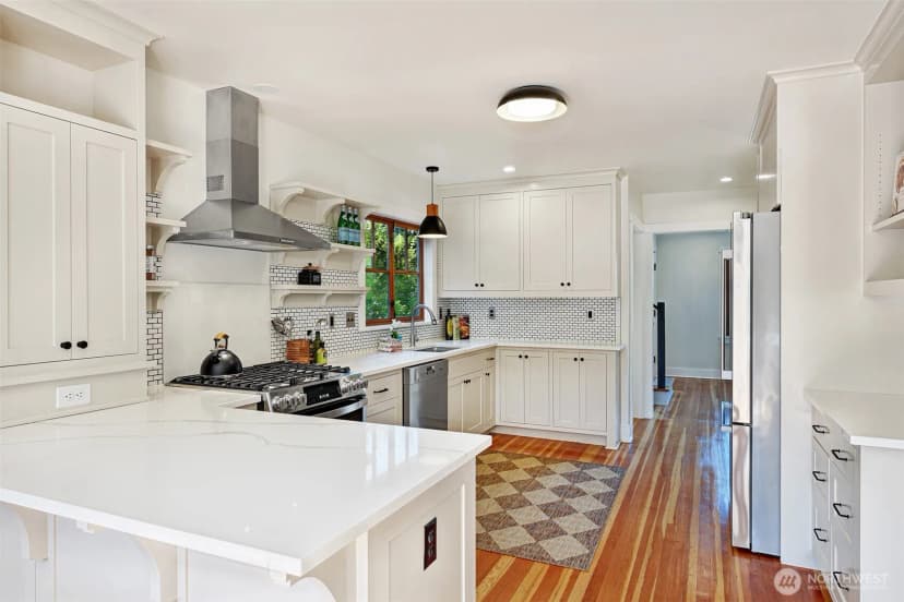 Property photo for 2219 N 59th Street, Seattle photo 9