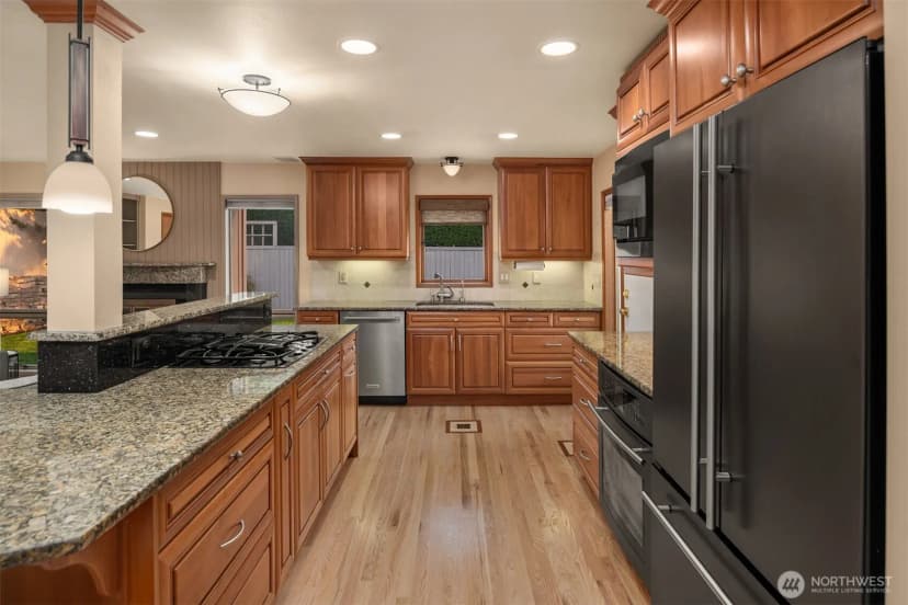 Property photo for 913 E Cherry Hill Street, Kent photo 13
