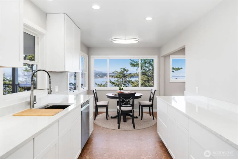 Property photo for 111 W Vancouver Drive, Port Townsend photo 10