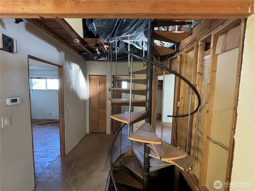 Property photo for 4939 Sw Bruce Street, Seattle photo 6