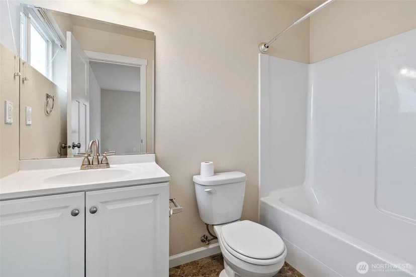 Property photo for 2434 Yakima Court, Tacoma photo 15