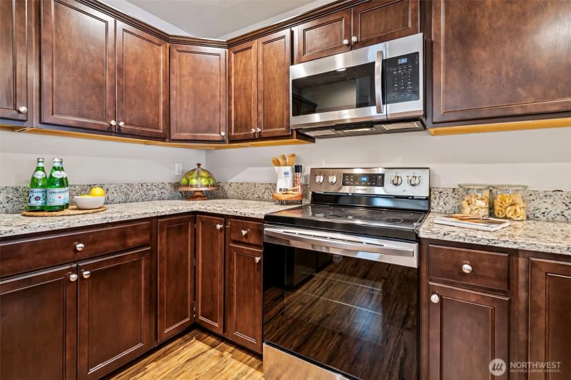 Property photo for 2434 Yakima Court, Tacoma photo 10