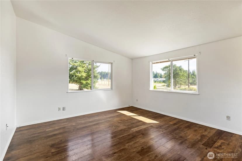 Property photo for 727 Salzburg Se, Olympia photo 9