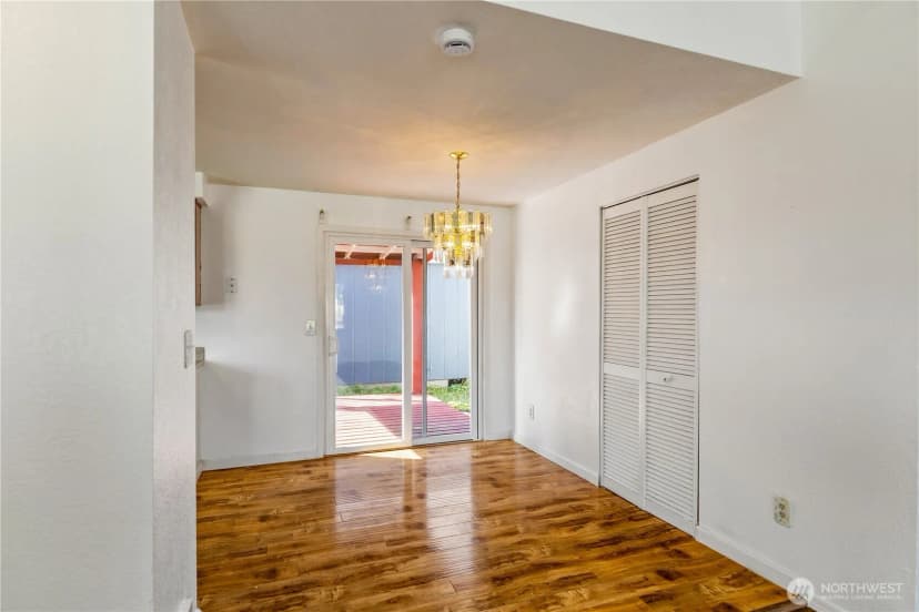 Property photo for 727 Salzburg Se, Olympia photo 4