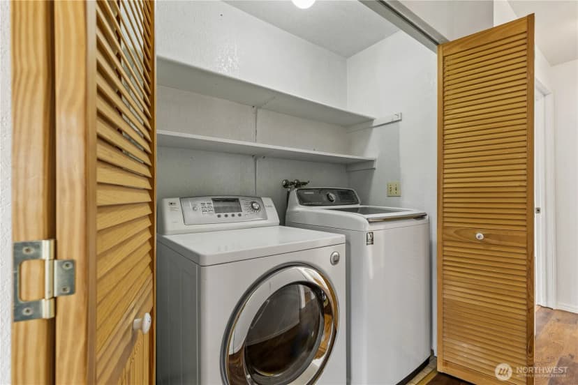 Property photo for 727 Salzburg Se, Olympia photo 14