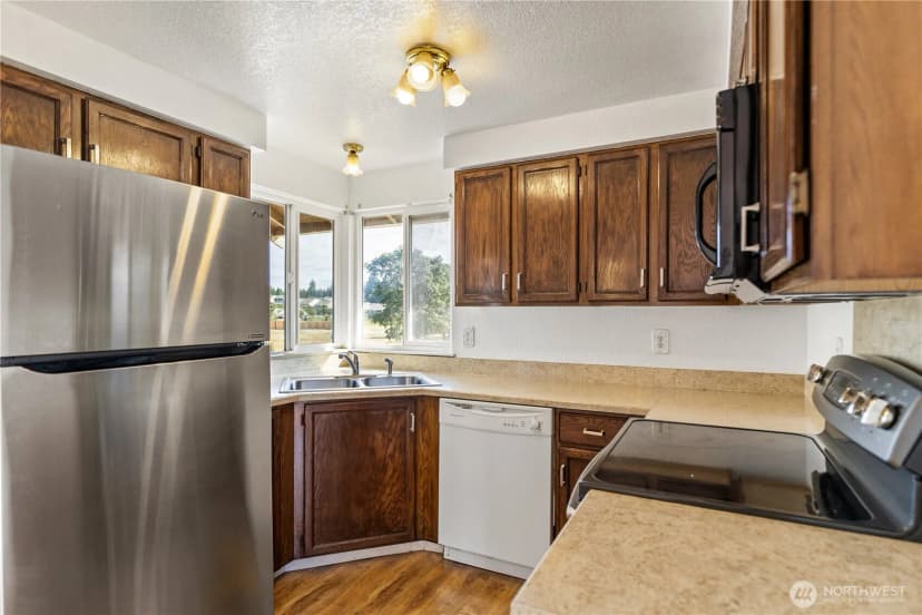 Property photo for 727 Salzburg Se, Olympia photo 6